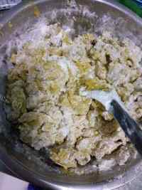 美味的豆沙馅地瓜饼做法图解2)