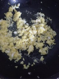 好吃的韭菜鸡蛋饺子做法图解2)