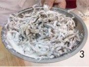 美味的素炒鳝丝做法图解3)