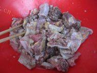 鲜美筋道的鸡肉炖土豆做法图解1)