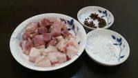 家传红烧肉做法图解1)