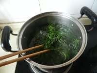家常蒜末拌荠菜做法图解3)