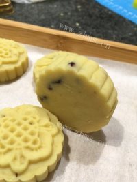 自制蔓越莓绿豆糕做法图解4)