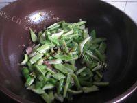 家常菜炒四季豆做法图解5)