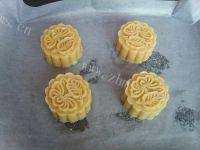 自己做的金沙奶黄月饼做法图解14)