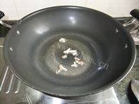 开胃的丝瓜炒虾仁做法图解4)