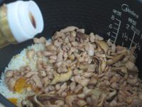 美味南瓜香菇鸡肉饭做法图解12)