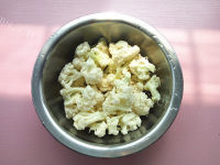 色味俱佳的干煸菜花做法图解1)