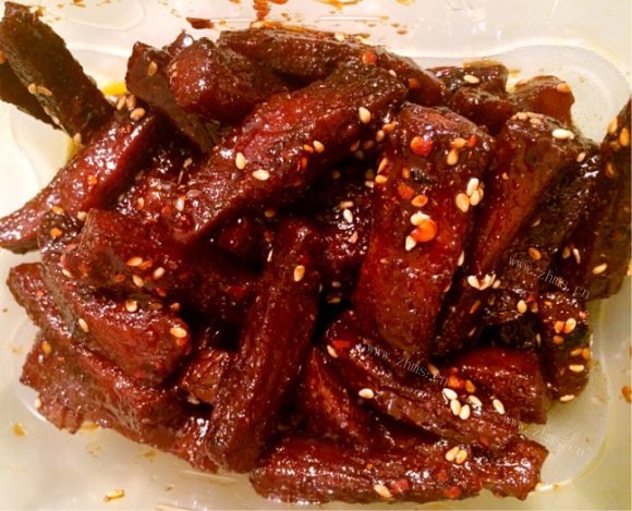 诱人的麻辣牛肉干