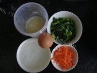 美味的菠菜粉丝汤做法图解4)
