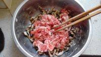 清香的羊肉香菇汤做法图解2)