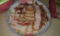 鲜甜芹菜炒腊肉做法图解1)