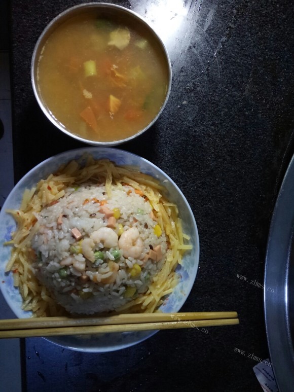 妈妈最爱的虾仁炒饭