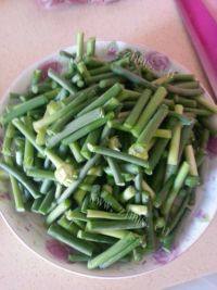 蒜苔炒肉（简单版）做法图解2)