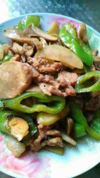 美味营养的杏鲍菇炒肉片