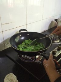 好吃的炒扁豆做法图解4)
