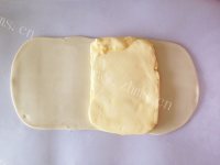 美味的紫薯蝴蝶酥做法图解3)