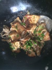 家常菜平菇烧豆腐
