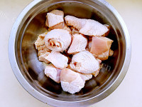 美味的腐乳豆豉蒸鸡做法图解1)