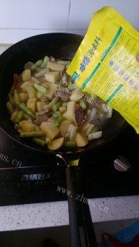 家常菜土豆炖芸豆