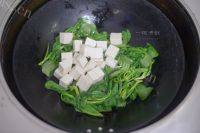 美味的小白菜炖豆腐做法图解5)