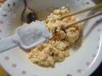 自制豆渣鸡蛋饼做法图解5)