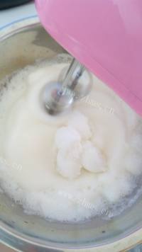 美味的抹茶蛋糕卷面包做法图解4)