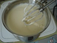 色味俱佳的海绵蛋糕做法图解5)