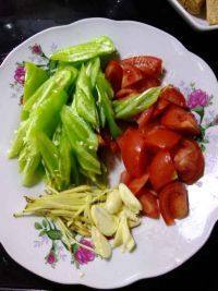 不上火美味的油炸豆腐焖黄骨鱼做法图解8)