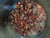 色泽鲜亮的麻辣兔肉做法图解16)