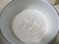 十分诱人的鸡蛋薄饼做法图解1)