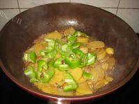 家常菜土豆片炒肉做法图解7)