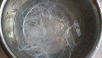 美味的水晶桂花羊羹做法图解2)