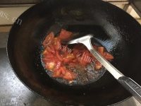 香喷喷的西红柿鸡蛋疙瘩汤做法图解3)