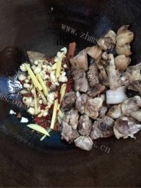 美味的香辣啤酒鸭做法图解9)