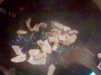 诱人的菜花炒肉做法图解5)