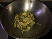 鲜美可口的酸菜鱼做法图解12)