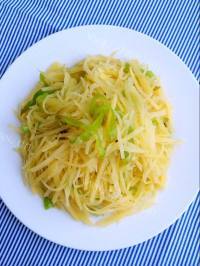家常菜清炒土豆丝