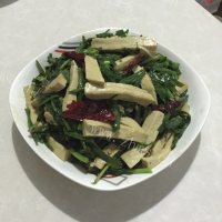 家常菜韭菜炒豆干