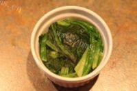 易做的姜汁菠菜做法图解4)