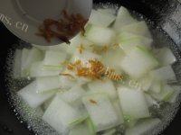 美味的火腿冬瓜汤做法图解5)