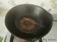 美味的葱香秋葵做法图解6)