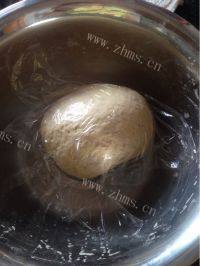 一个人的葱油饼做法图解2)
