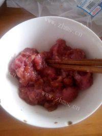 易做的皮蛋瘦肉粥做法图解3)