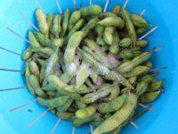 「DIY美食」盐水毛豆做法图解2)