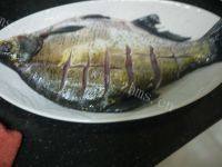酥嫩清蒸鳊鱼做法图解4)
