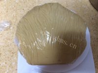 美味的椒盐五仁月饼做法图解3)