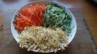 好吃凉拌黄瓜豆皮胡萝做法图解2)