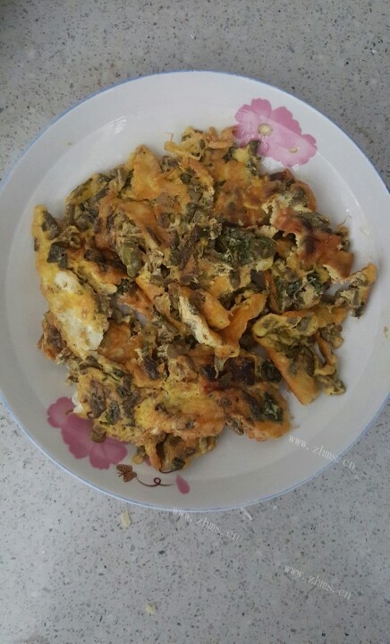 色泽鲜亮的香椿芽炒鸡蛋