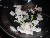 口感极佳的韭苔炒肉做法图解8)
